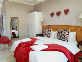 Karoo Accommodation at Rhino Manor | Viya