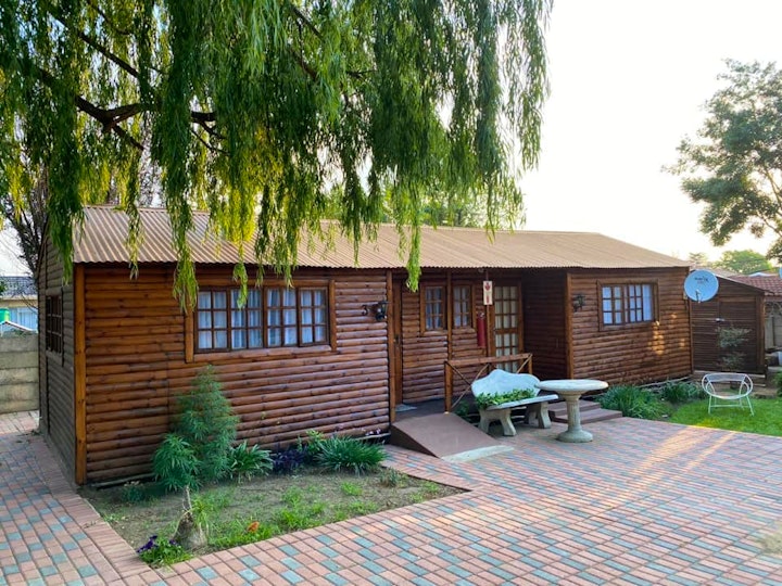 Mpumalanga Accommodation at The Log Cabin Apartment Hotel | Viya