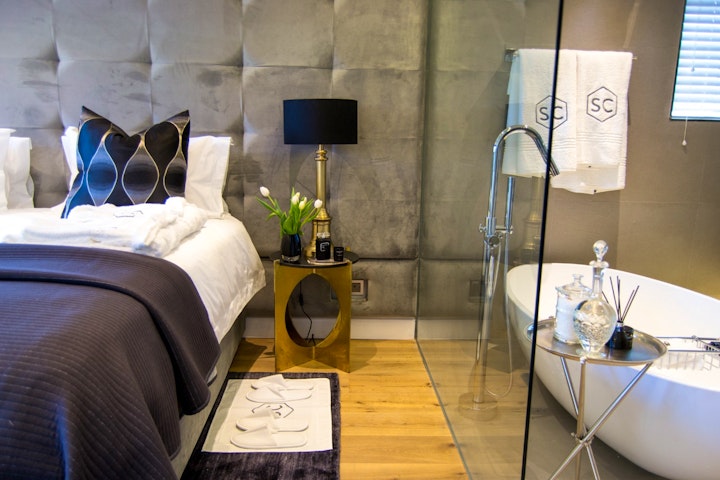 Cape Town Accommodation at Seacliff Apartment 2 | Viya