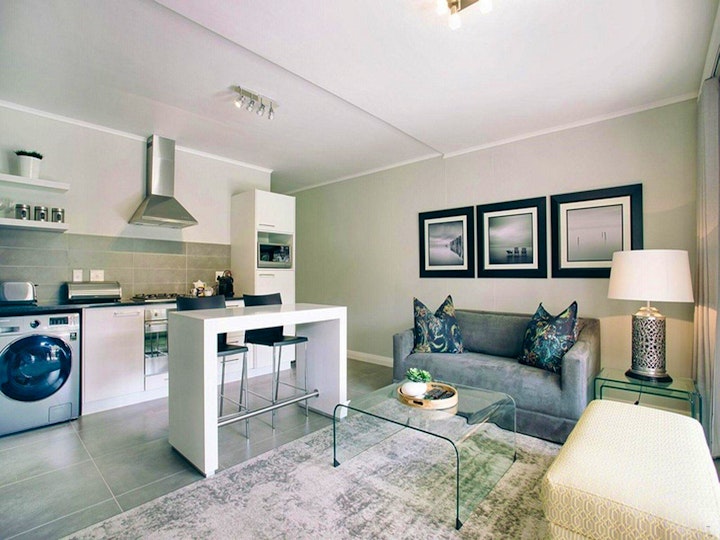 Cape Town Accommodation at Deluxe Apartment Mayfair | Viya