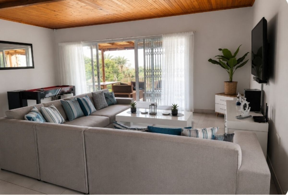 Serenity Six Beach House image no 11 of 26