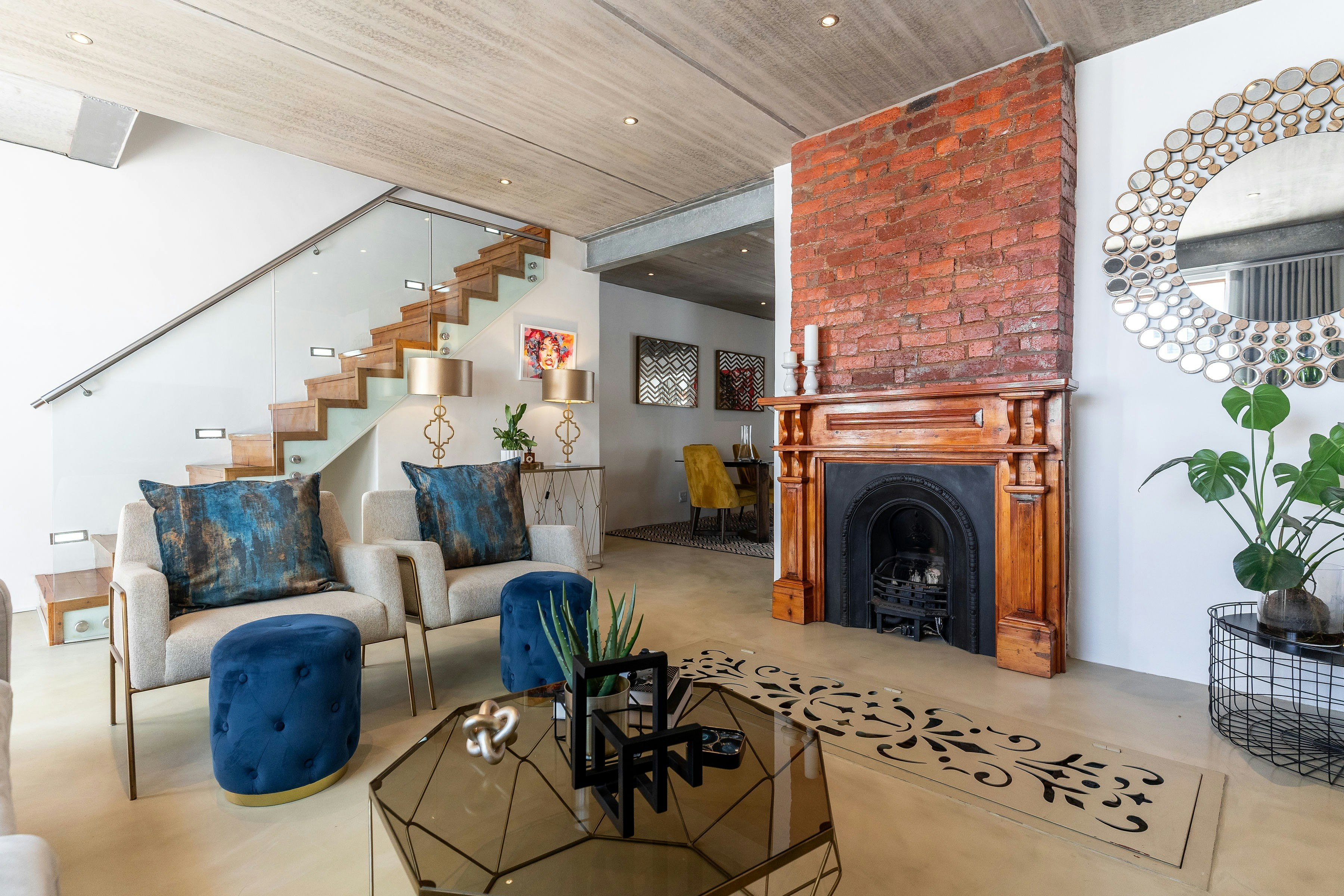 Modern Rustic Gem at the Foot of Table Mountain image no 2 of 32