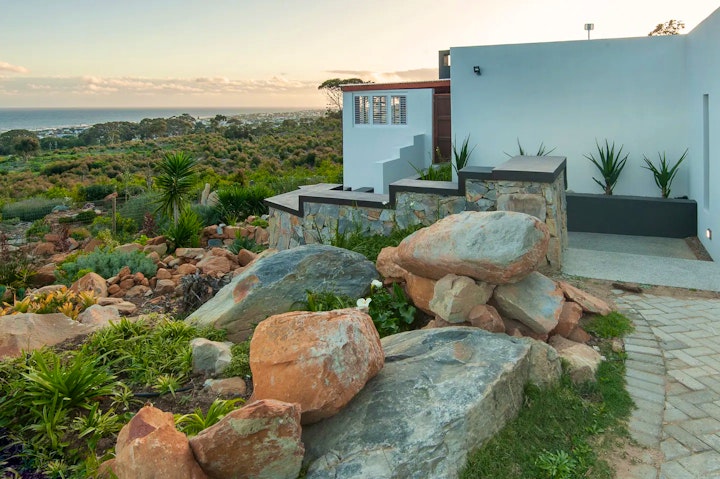 Western Cape Accommodation at Onrus Mountain Escape | Viya