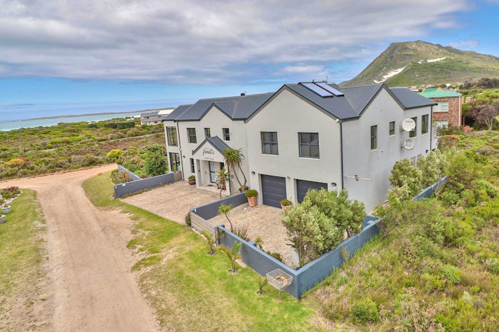 Betty's Bay Accommodation at Stay At Friends | Viya