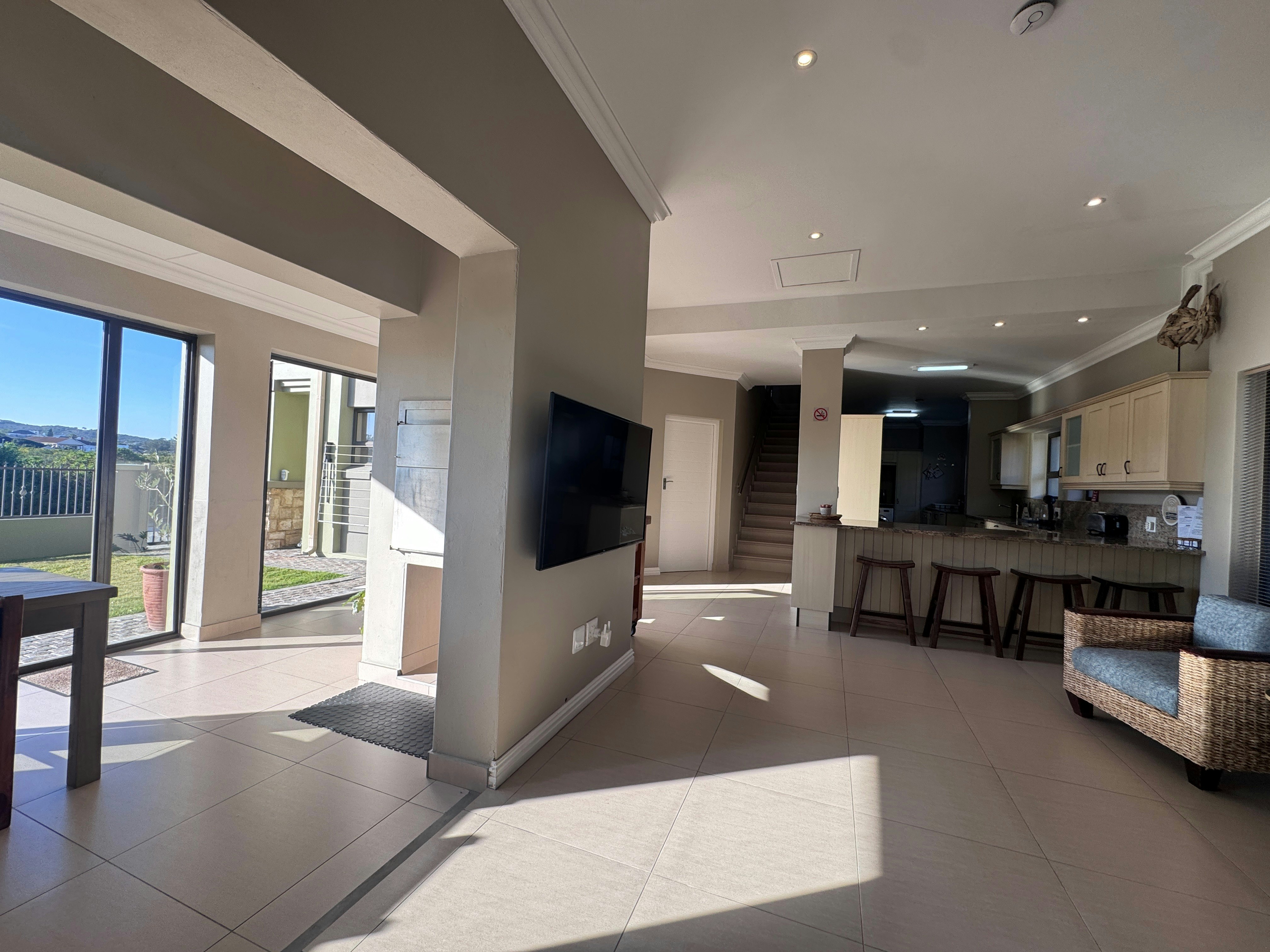 Luxury Beachhouse Villa image no 34 of 39