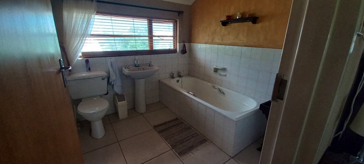 Western Cape Accommodation at RoomUpstairz | Viya