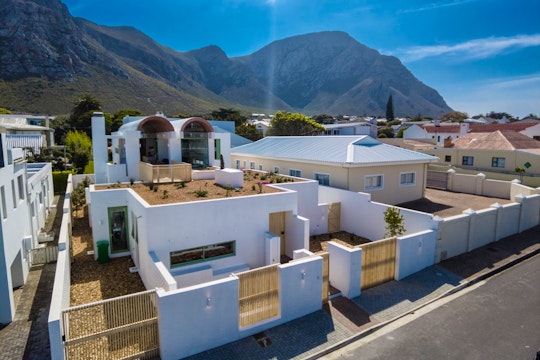 Hermanus Accommodation at  | Viya