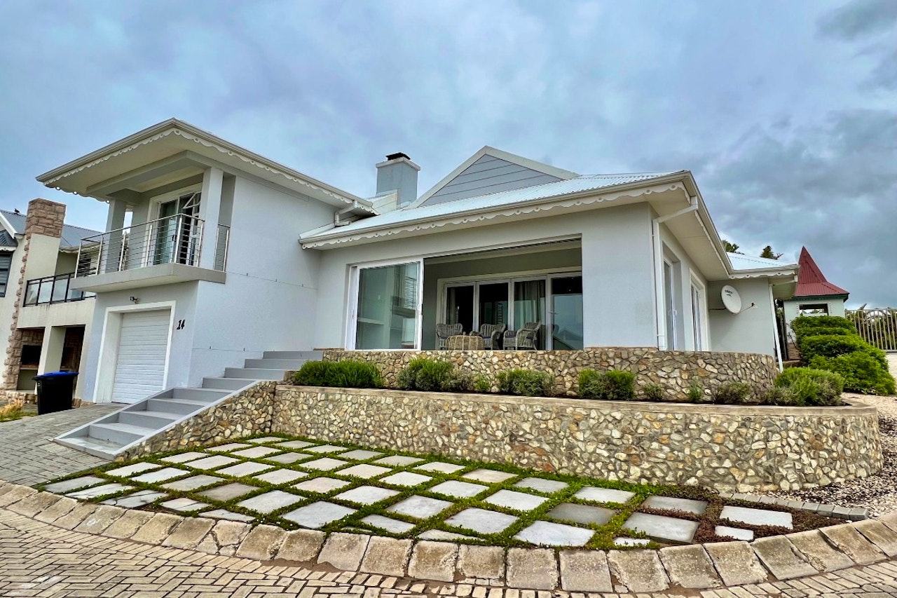 Jeffreys Bay Accommodation at  | Viya