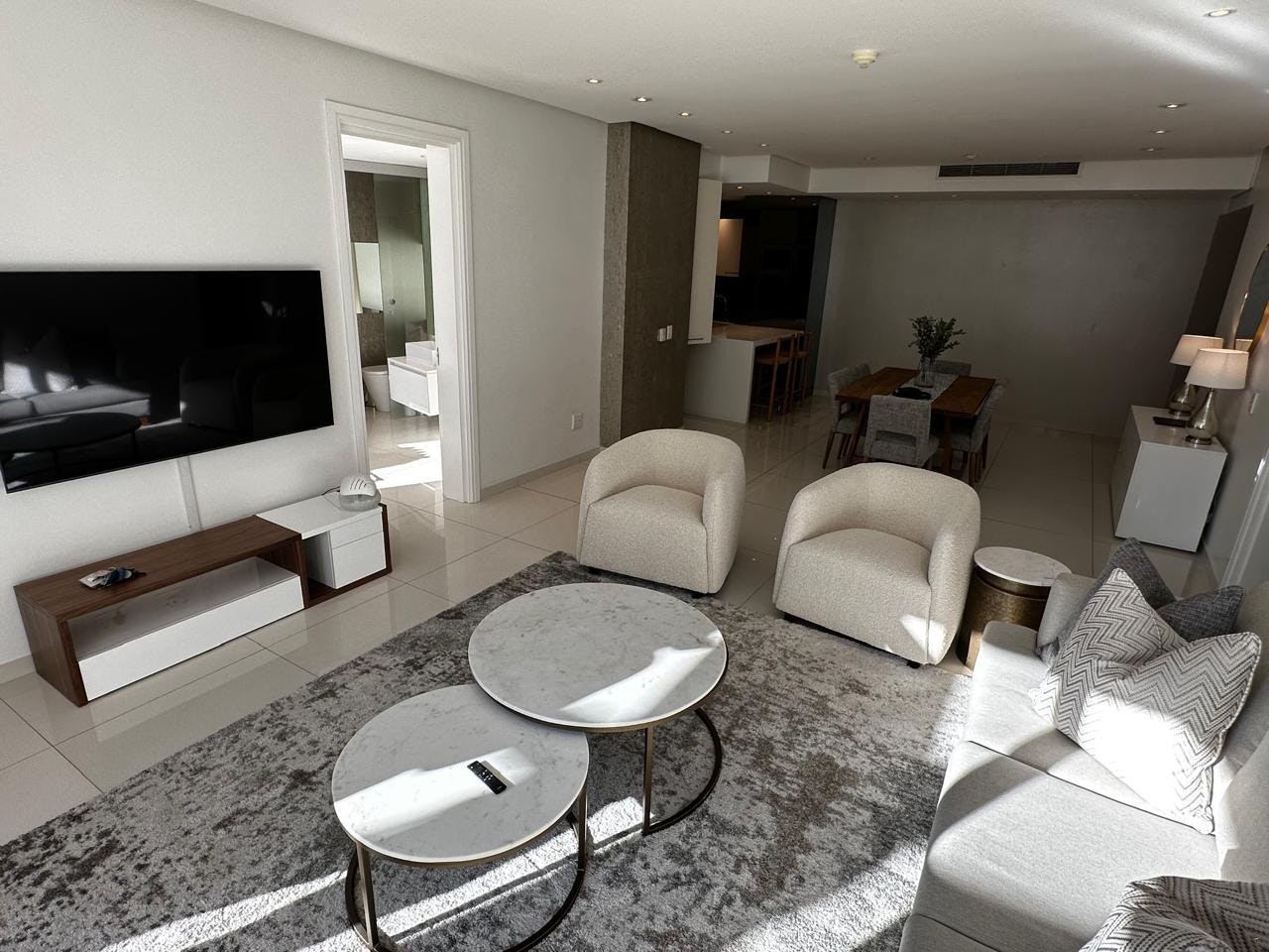 Mountain Marina - Two Bedroom Premier 14 image no 2 of 9