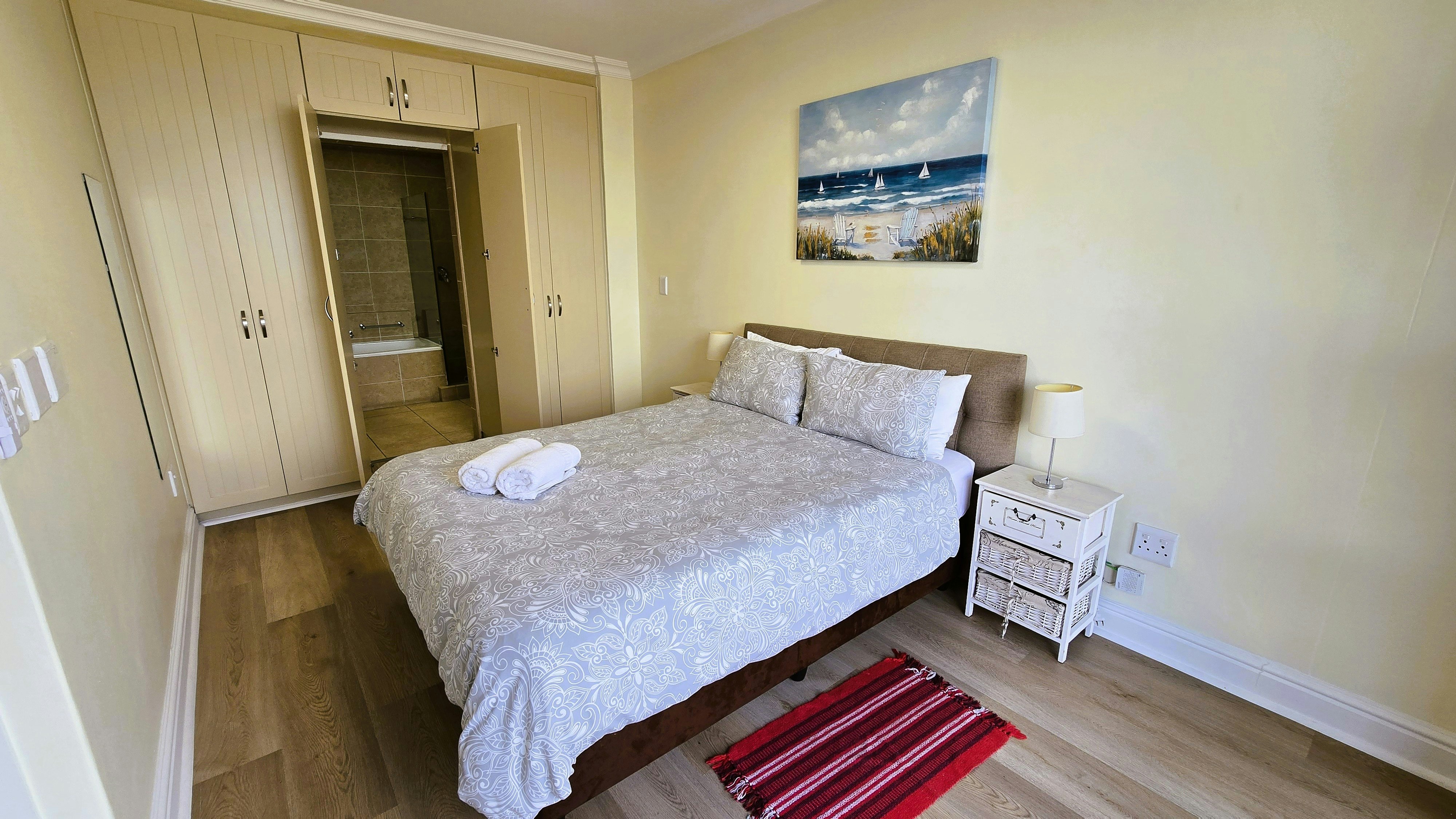 2 Tivoli Luxury Self Catering image no 16 of 24