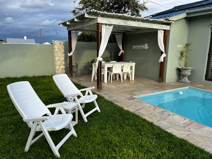 Western Cape Accommodation at Struisbaai Beach House | Viya