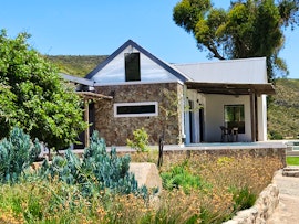 Western Cape Accommodation at Farmhouse | Viya