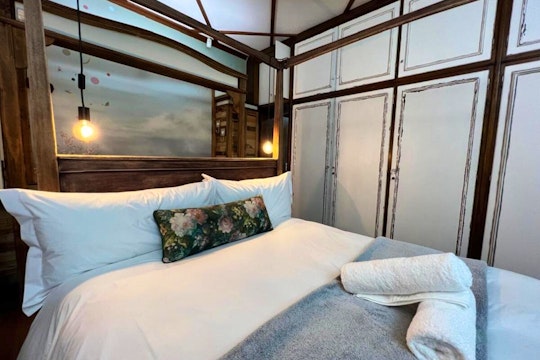 Twelve First Avenue Holiday Home