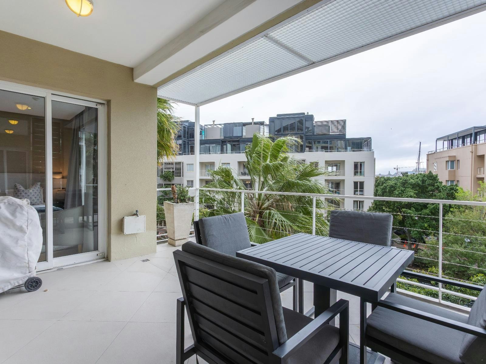 Mountain Marina - Two Bedroom Premier 17 image no 11 of 17