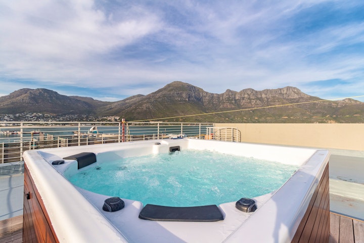 Cape Town Accommodation at Sea View Penthouse | Viya
