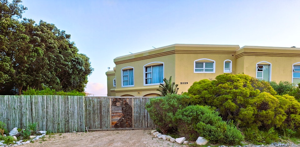 Betty's Bay Accommodation at  | Viya