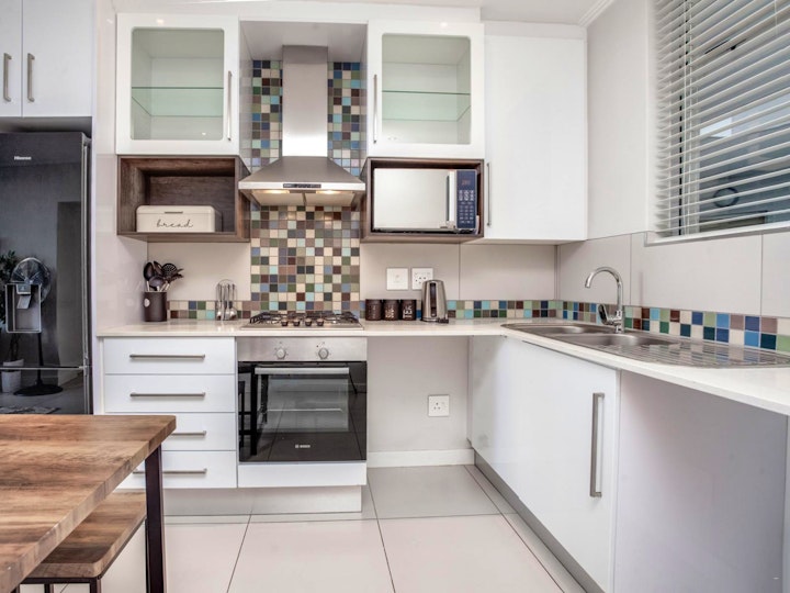 Johannesburg Accommodation at Urban Oasis Apartments @ The Apex 2 Bedroom Apartment Luxury | Viya