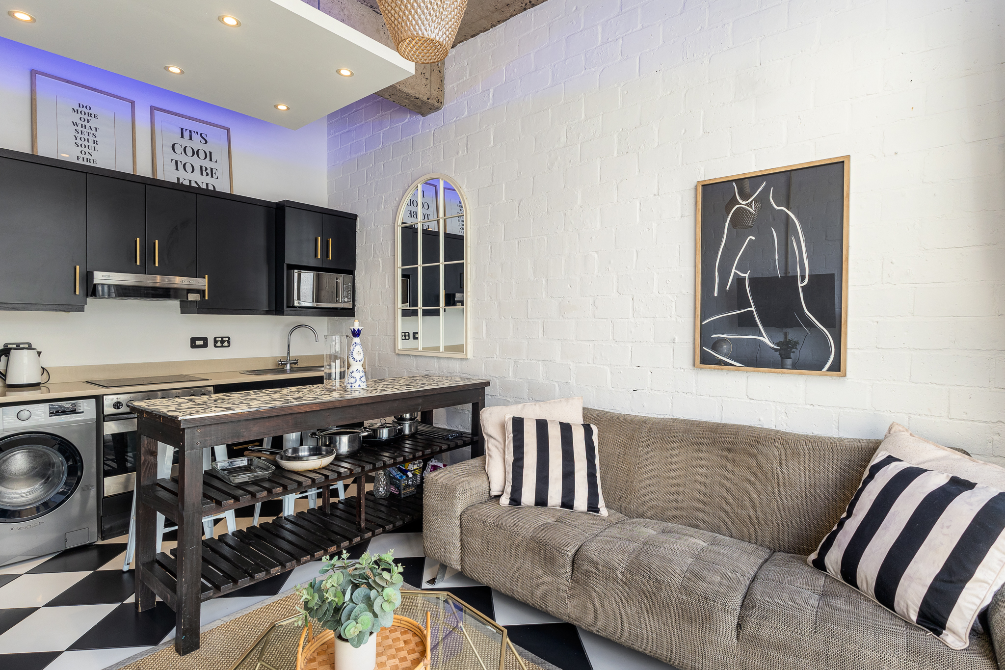 Stylish Temple House Loft by CTHA image no 1 of 17
