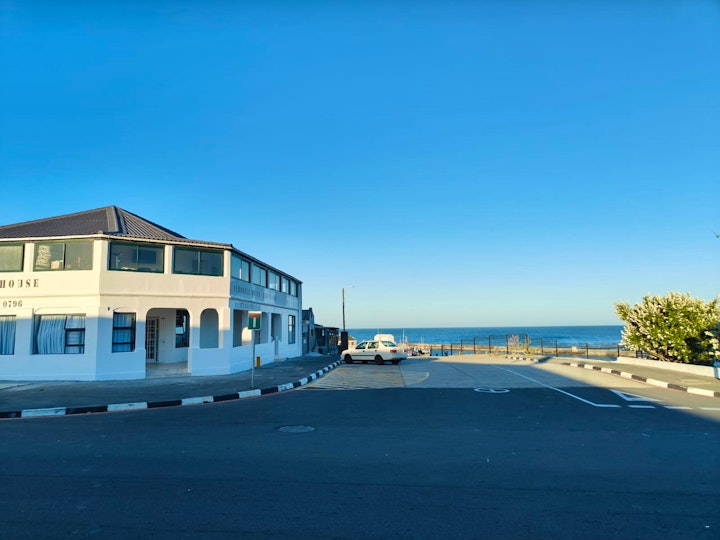 Overberg Accommodation at Schooner House | Viya