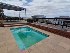 Jeffreys Bay Accommodation at Jeffreys Bay Holiday Home | Viya