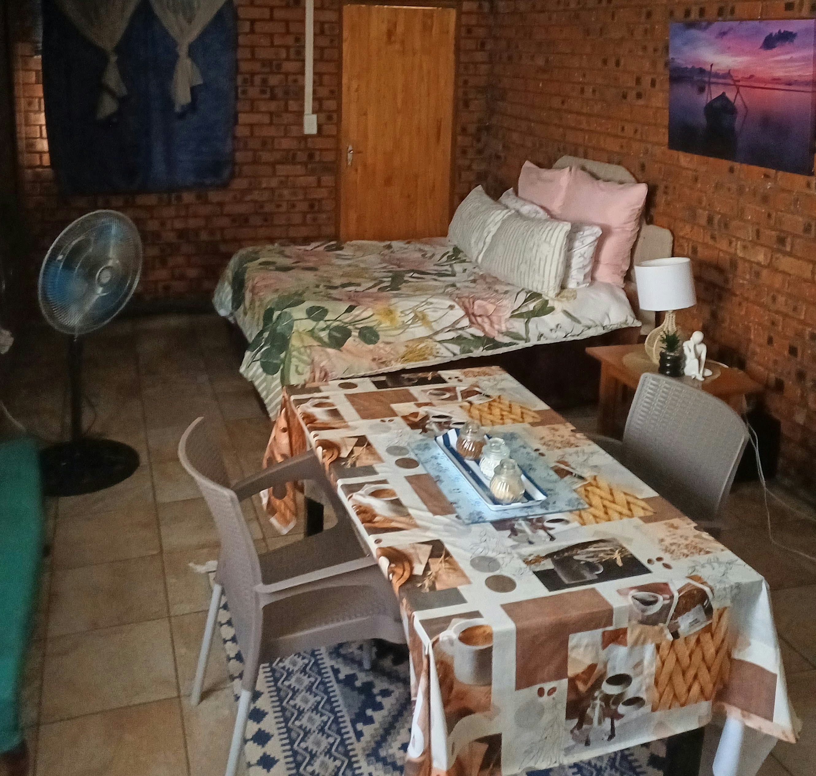 SHES Self-Catering image no 26 of 26