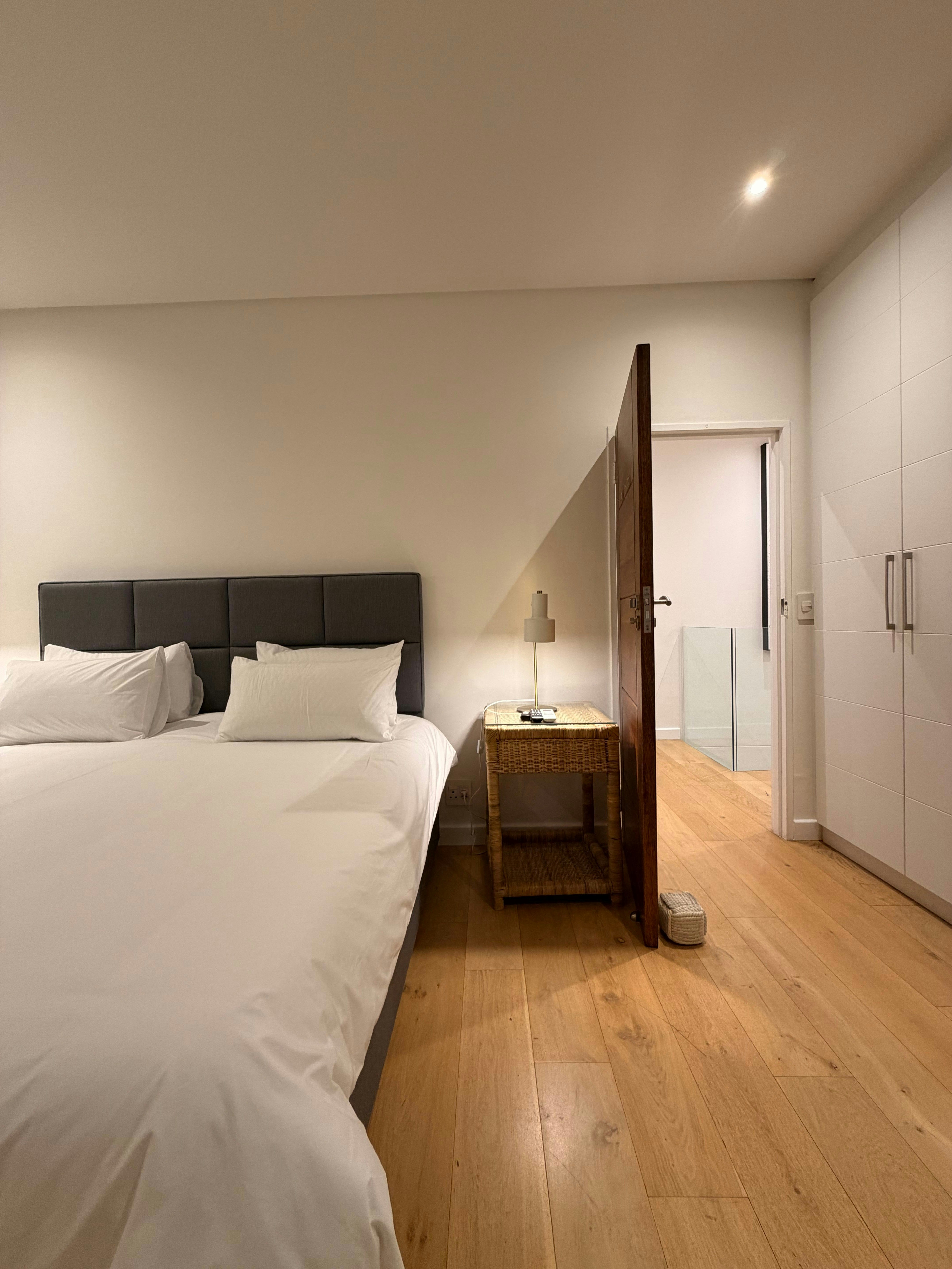 3 Bed 3 Bath Penthouse ICP606 image no 77 of 86