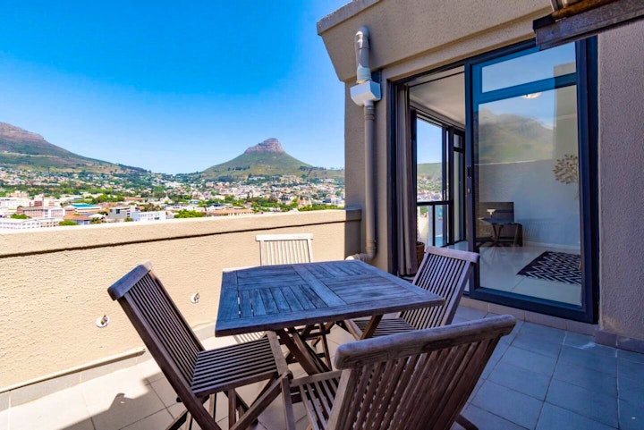 Cape Town Accommodation at 1706 Four Seasons | Viya
