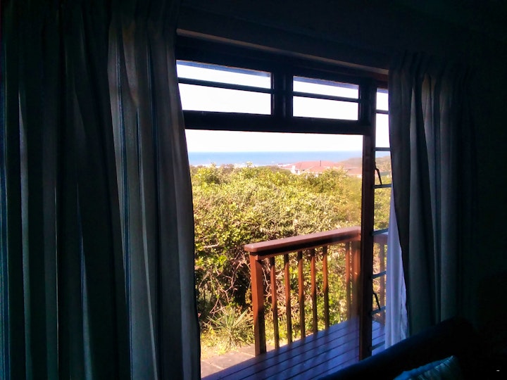 Eastern Cape Accommodation at Rugged Rocks - Monkey Hut | Viya