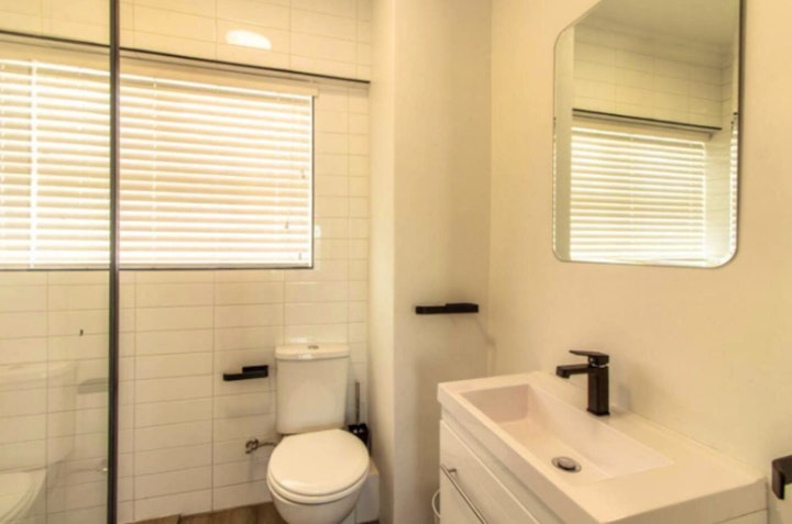 Cape Town Accommodation at Atlantic Vibrant Cascade | Viya