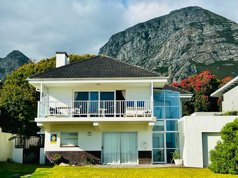 Hermanus Accommodation at  | Viya