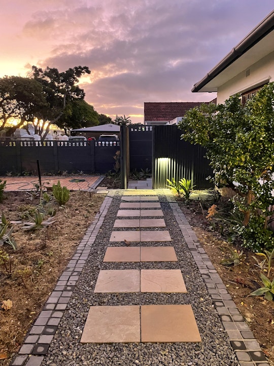 Southern Suburbs Accommodation at  | Viya