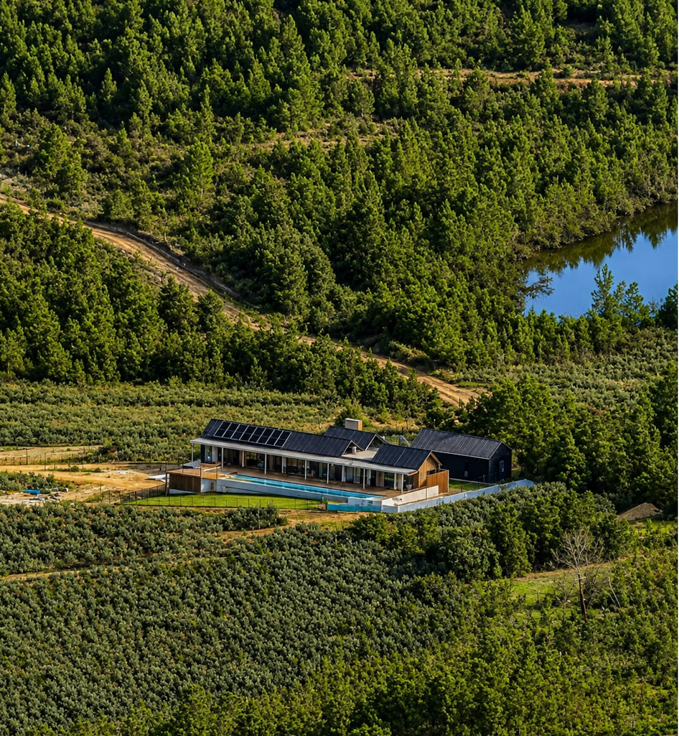 Swartberg Mountain House image no 1 of 46