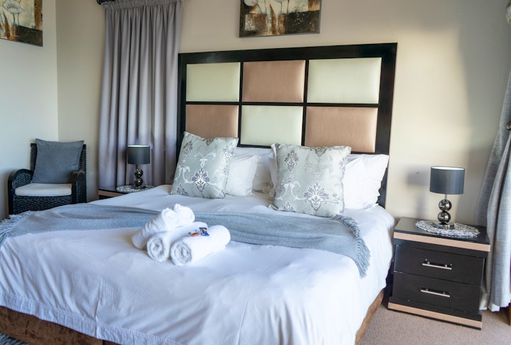 Western Cape Accommodation at Bar-t-nique Guest House | Viya