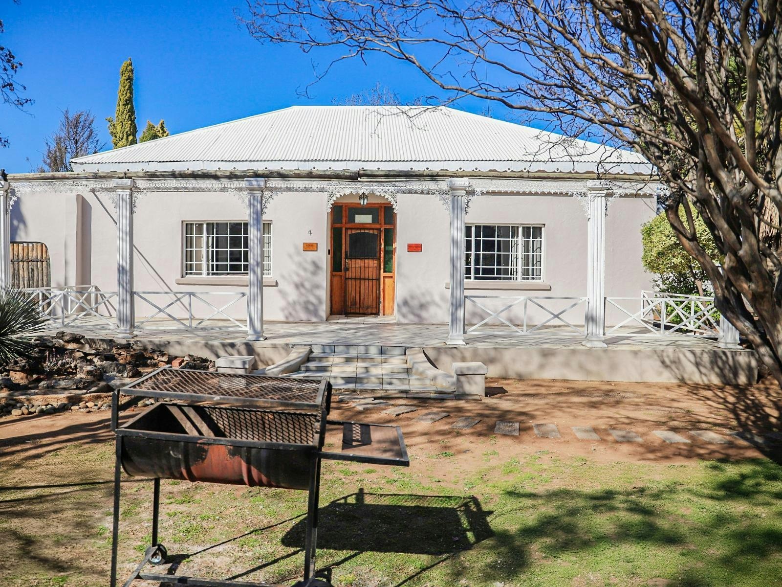 Modern Farm Stays 6 Swart Street image no 3 of 3