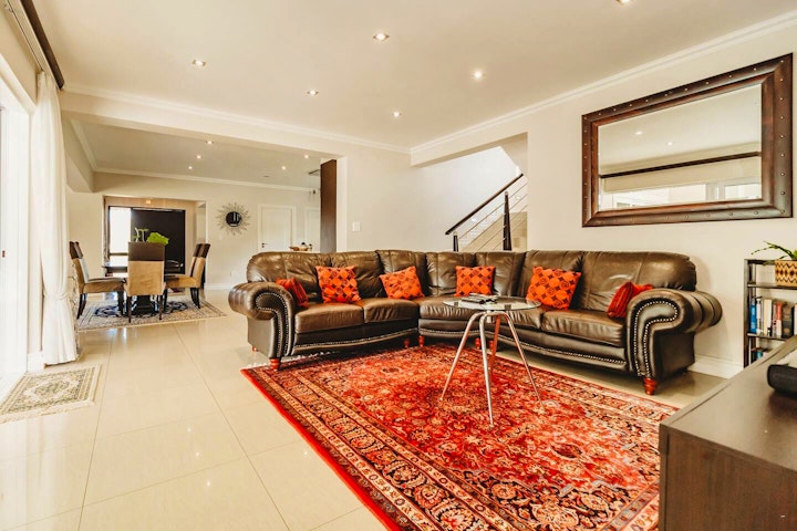 Western Cape Accommodation at Fifty1 on Long | Viya