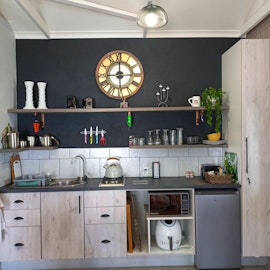 West Rand Accommodation at Crossley Vintage Cottage | Viya