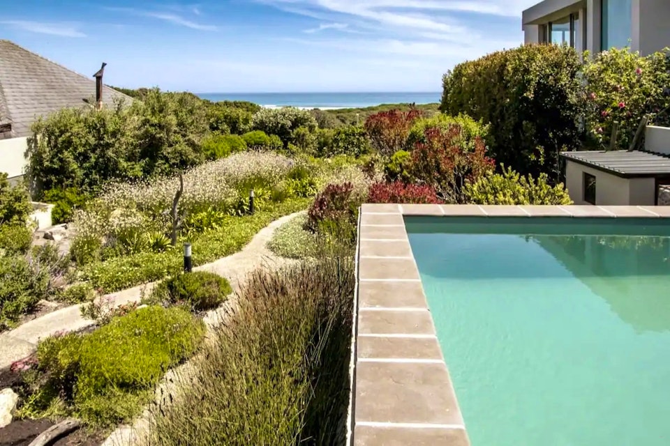 Hermanus Accommodation at  | Viya