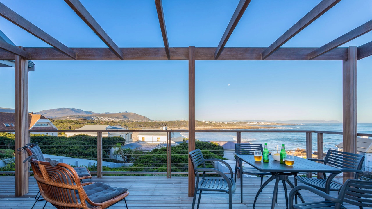 Hermanus Accommodation at  | Viya