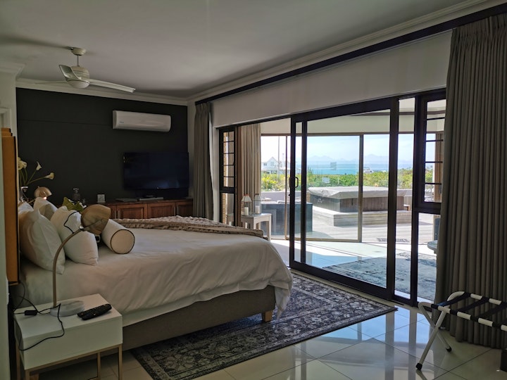 Mossel Bay Accommodation at African Oceans Manor on the Beach | Viya