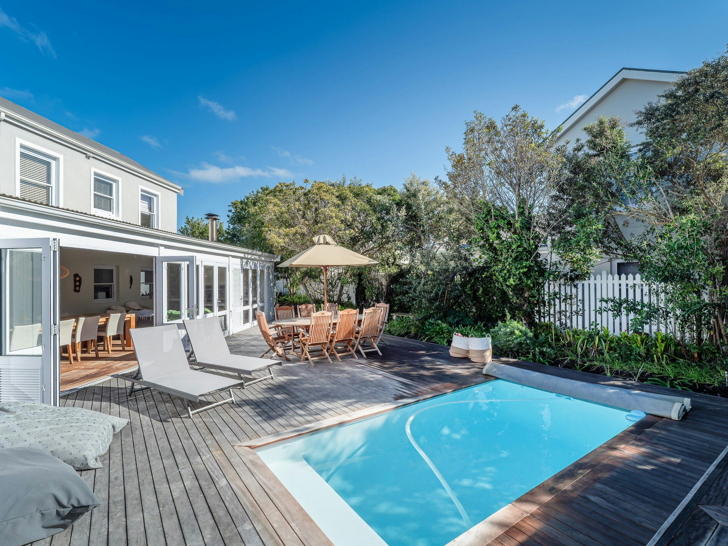 Comfy Home on Thesen with pool image no 36 of 39