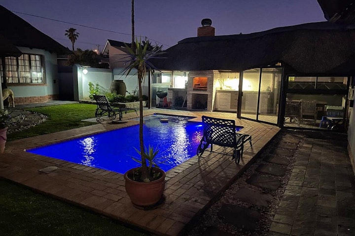 Eastern Cape Accommodation at Thatchroof Cottage | Viya