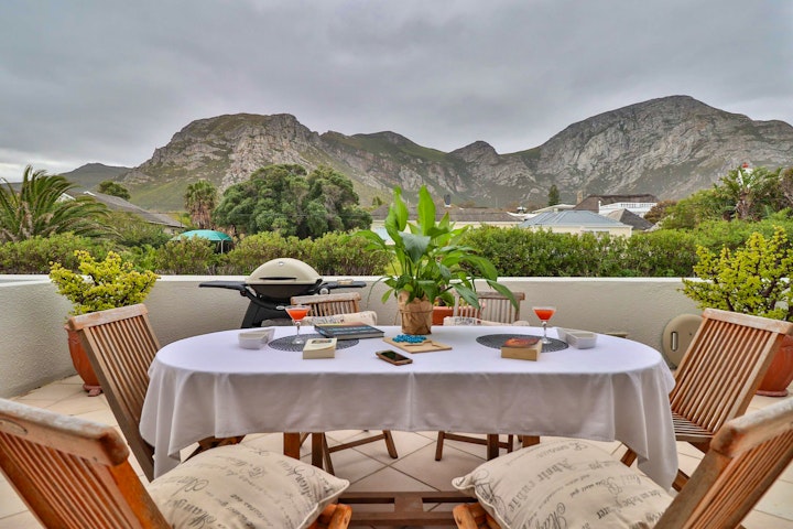 Western Cape Accommodation at Hermanus Beachfront Lodge | Viya