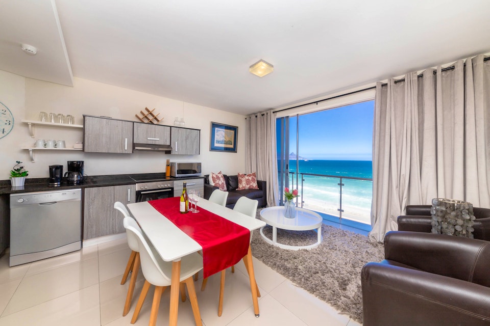 Bloubergstrand Accommodation at  | Viya