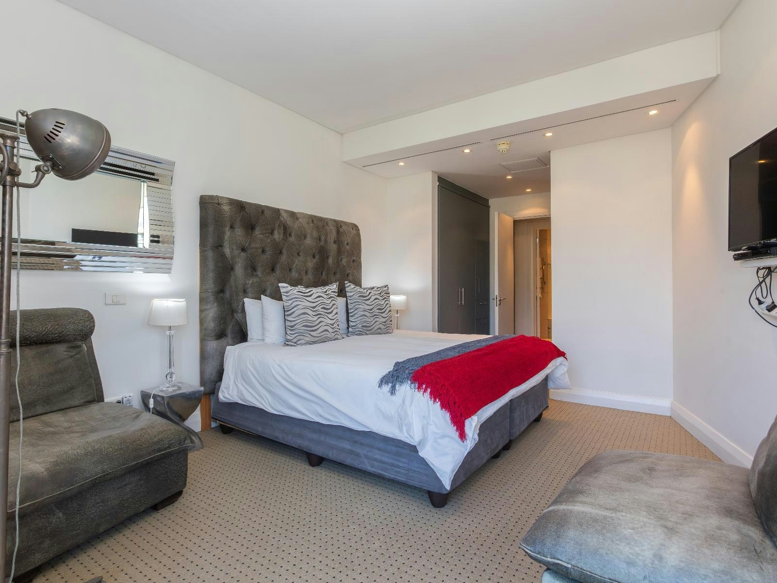 Mountain Marina - One Bedroom Premier 8 image no 3 of 21