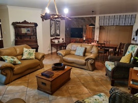 Mossel Bay Accommodation at Menkenkop Holiday House - Hartenbos | Viya