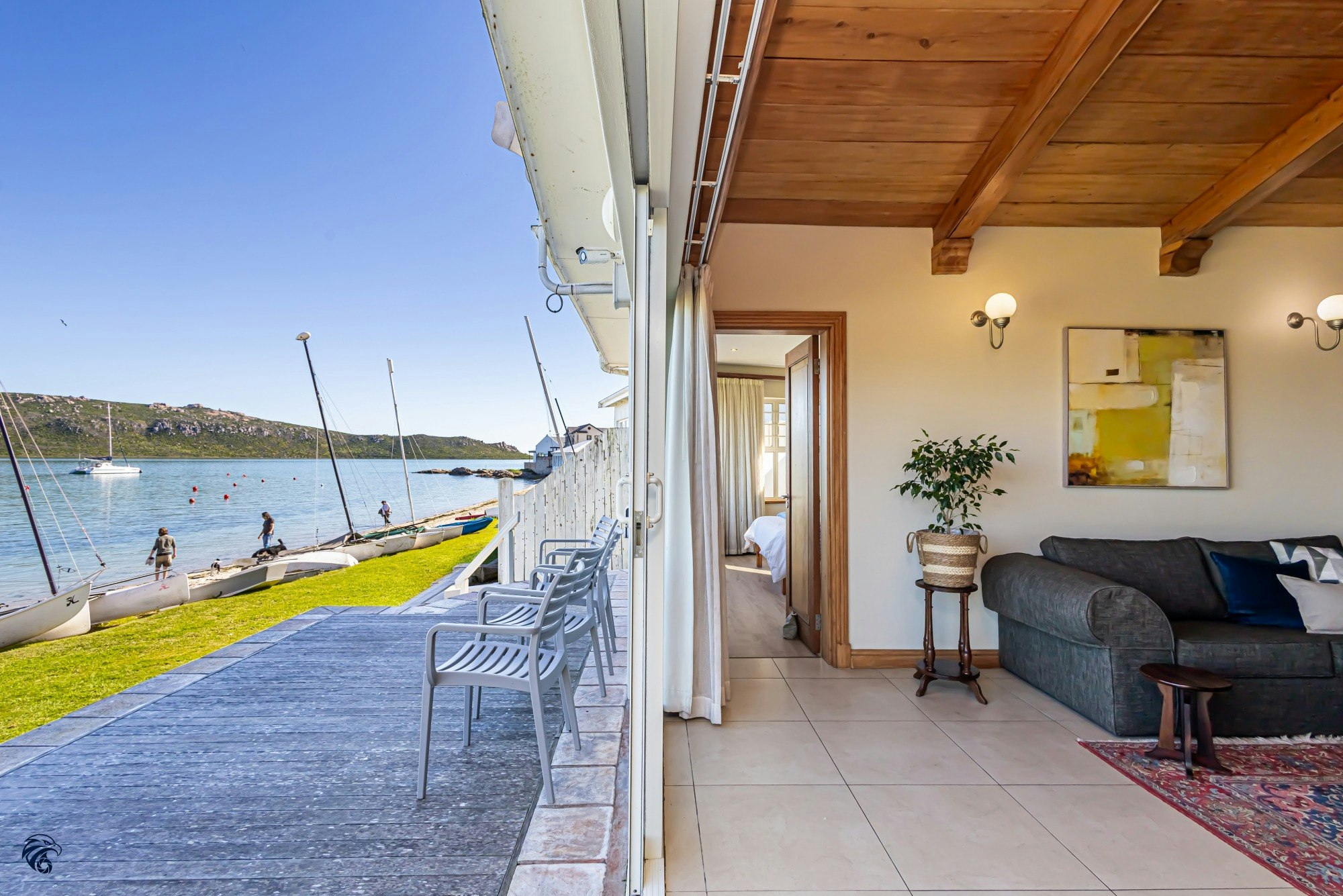 Sandbaai Villa image no 1 of 9