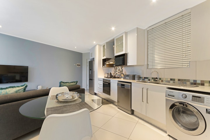 Gauteng Accommodation at The Apex on Smuts - Apartment 607 | Viya