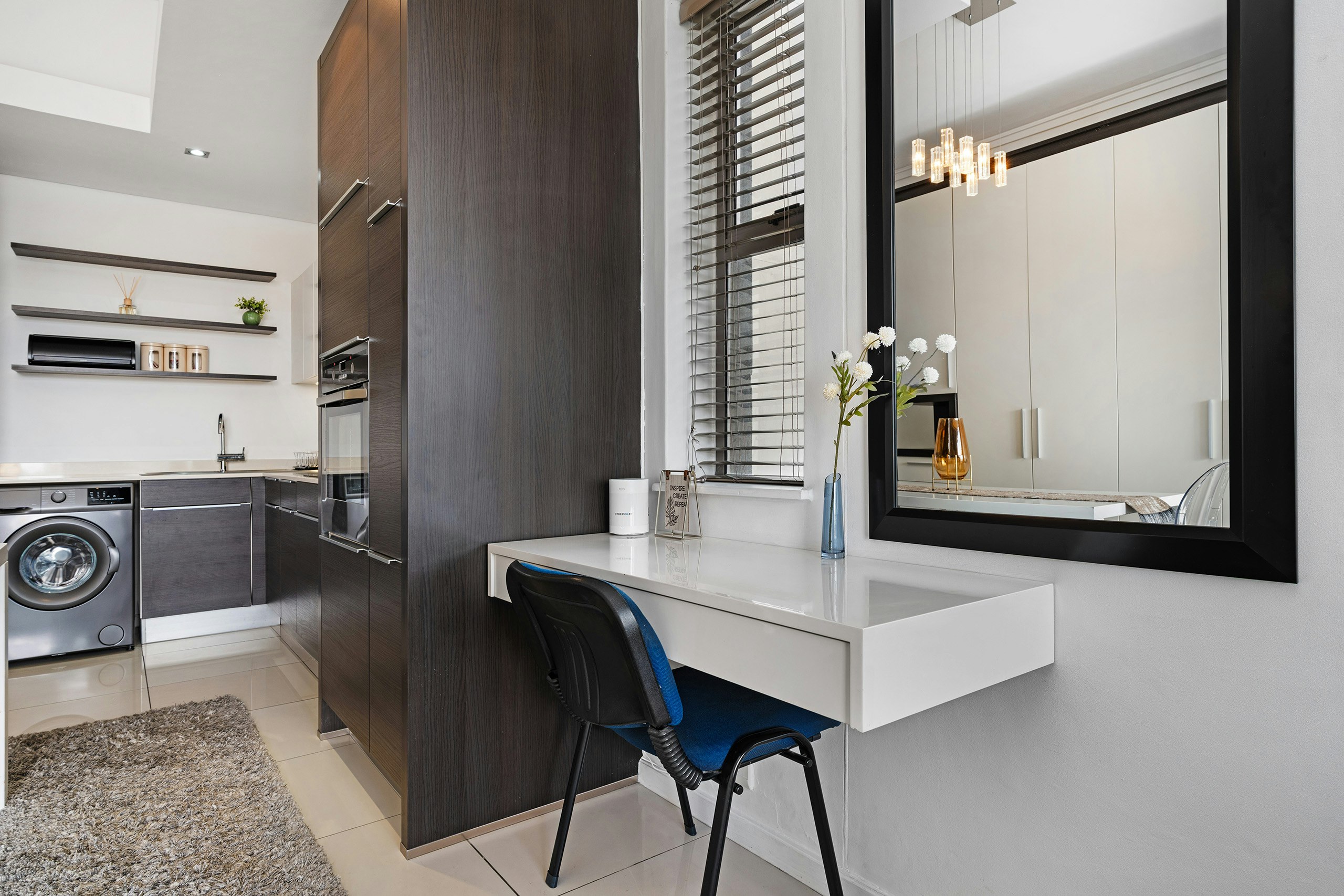 Luxury Stay Crystal Towers image no 7 of 17