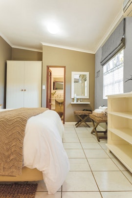 Southern Suburbs Accommodation at  | Viya