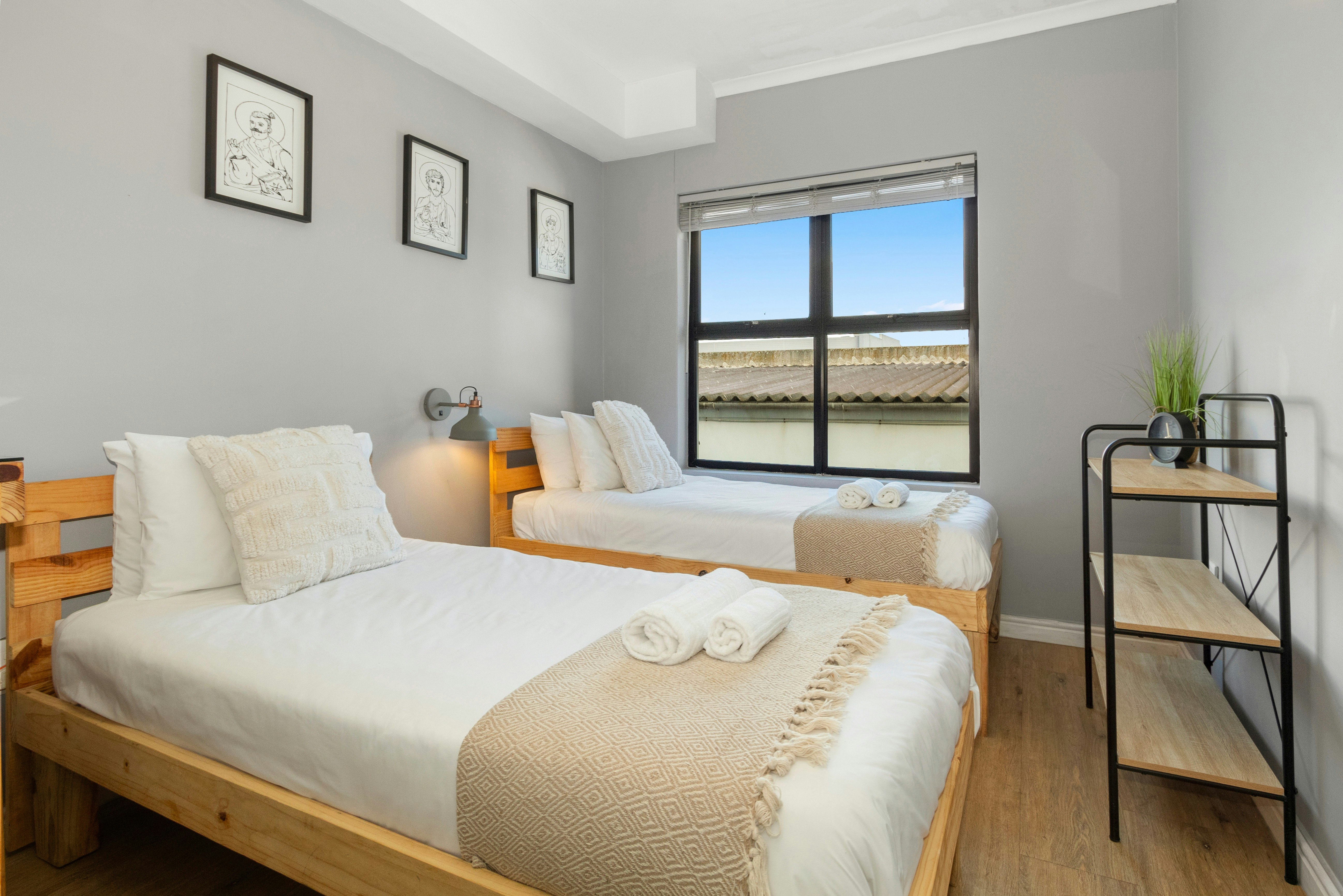 Cape on Porterfield Unit 5 image no 17 of 25